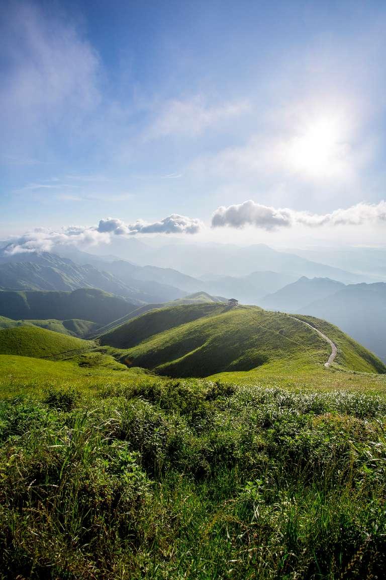 逃出平静乡村